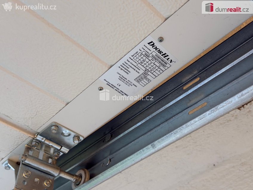 Prodej  garáže 18 m^2 Litevská, Kladno 