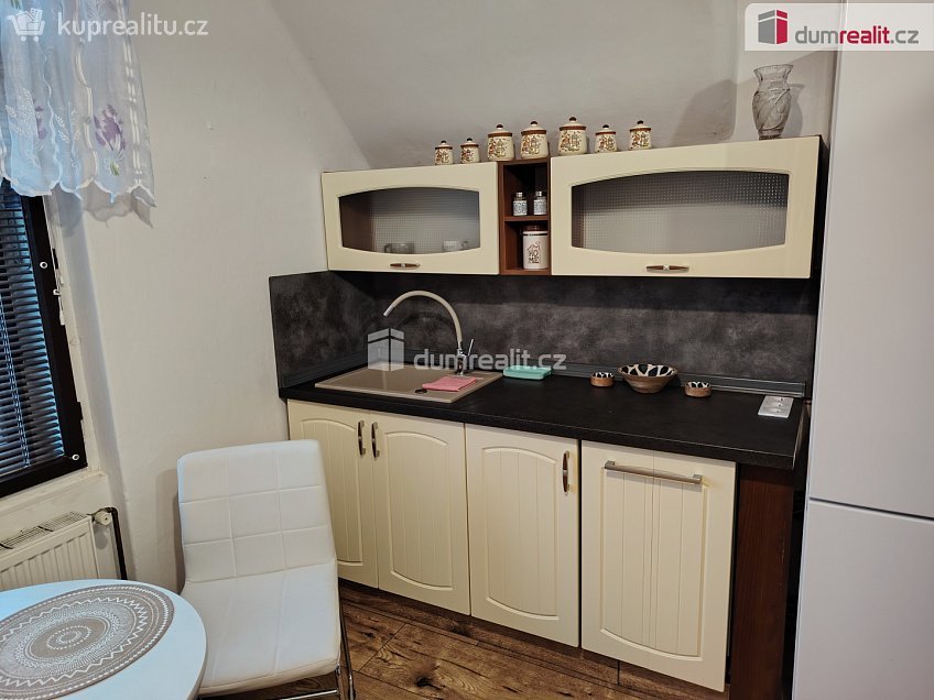 Pronájem bytu 2+1 75 m^2 Purkyňova, Děčín 