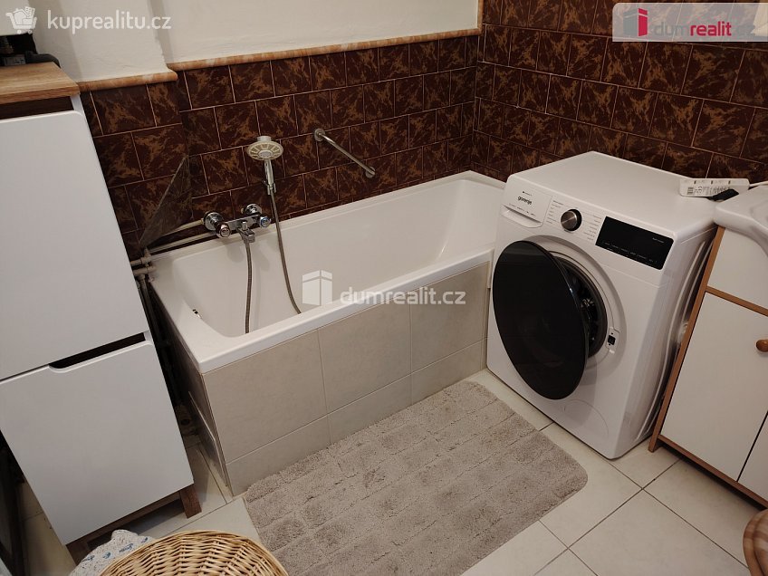 Pronájem bytu 2+1 75 m^2 Purkyňova, Děčín 