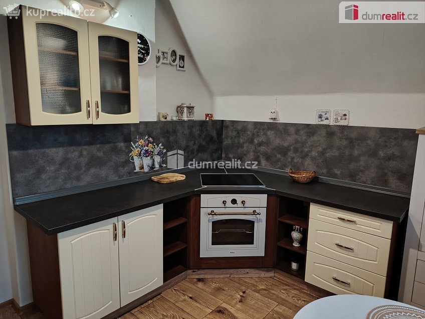 Pronájem bytu 2+1 75 m^2 Purkyňova, Děčín 