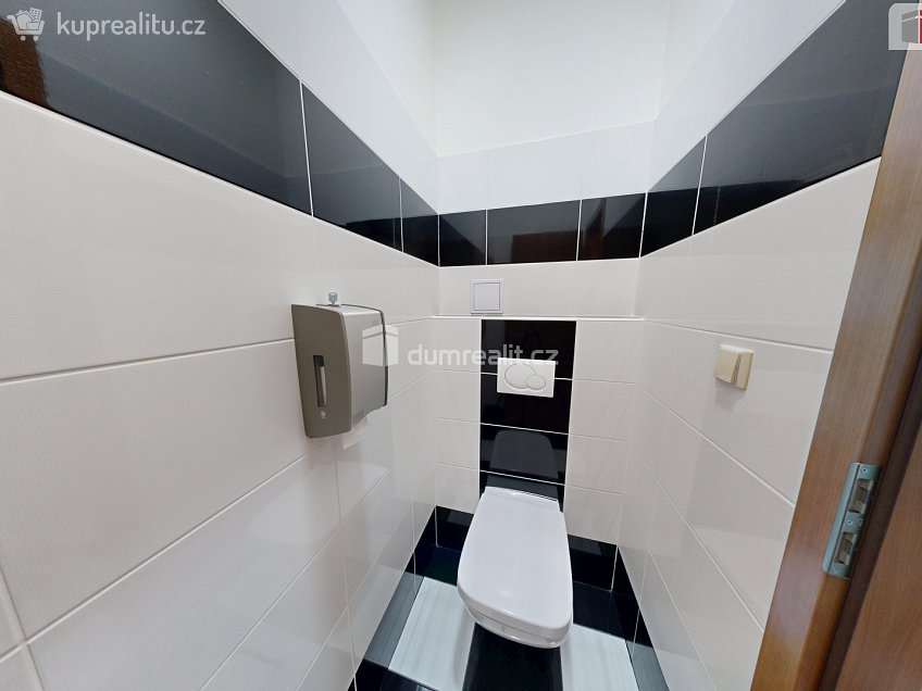 Pronájem  kanceláře 126 m^2 Masařská, Opava 