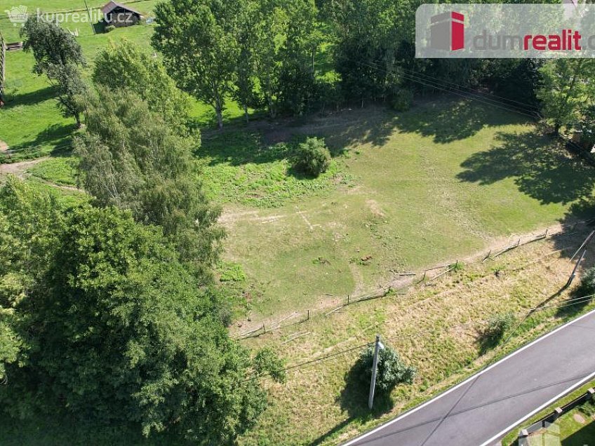 Prodej  stavebního pozemku 833 m^2 Veselé, Veselé 