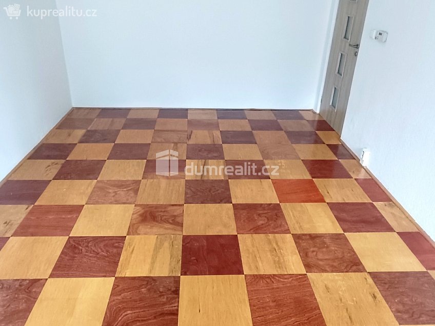 Pronájem bytu 2+1 65 m^2 Slezská, Děčín 