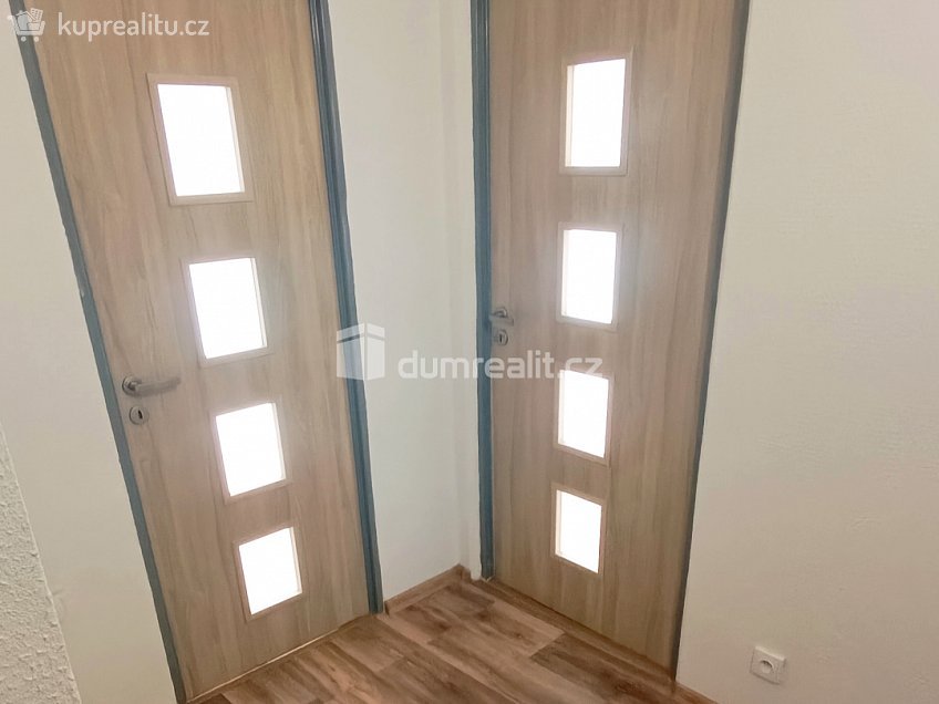 Pronájem bytu 2+1 65 m^2 Slezská, Děčín 