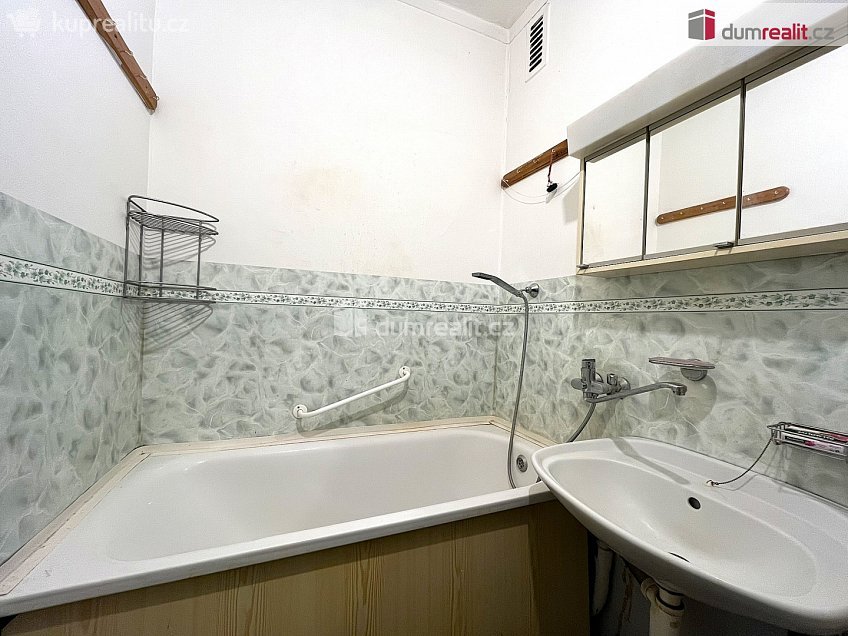 Prodej bytu 3+1 53 m^2 Švermova, Habartov 