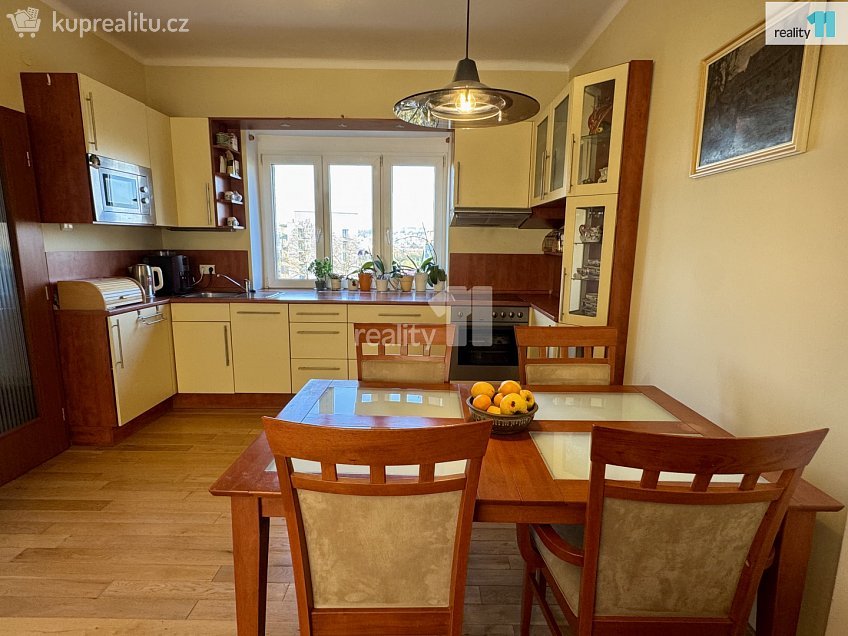 Prodej  rodinného domu 140 m^2 Odlehlá, Praha 9 