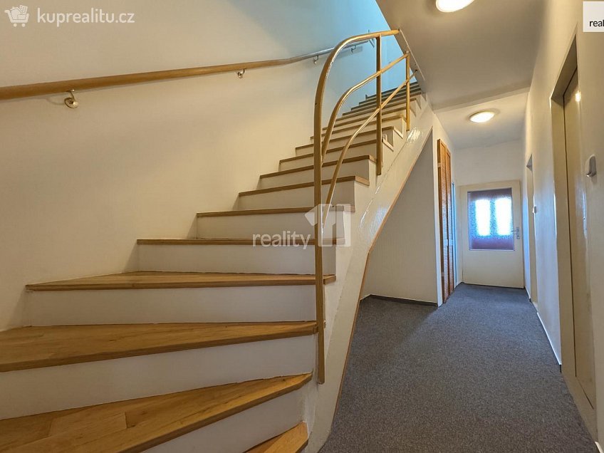 Prodej  rodinného domu 140 m^2 Odlehlá, Praha 9 