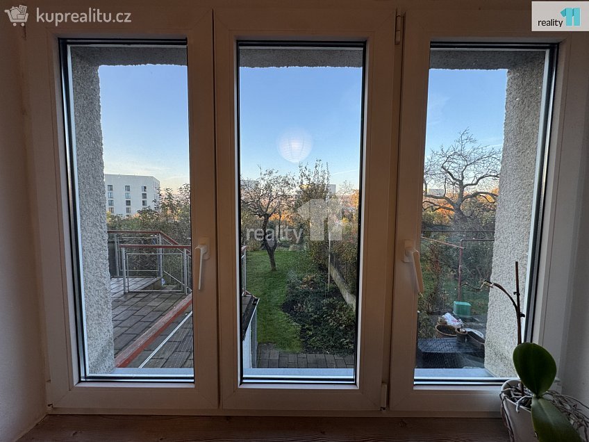 Prodej  rodinného domu 140 m^2 Odlehlá, Praha 9 