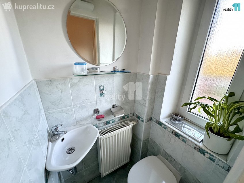 Prodej  rodinného domu 140 m^2 Odlehlá, Praha 9 