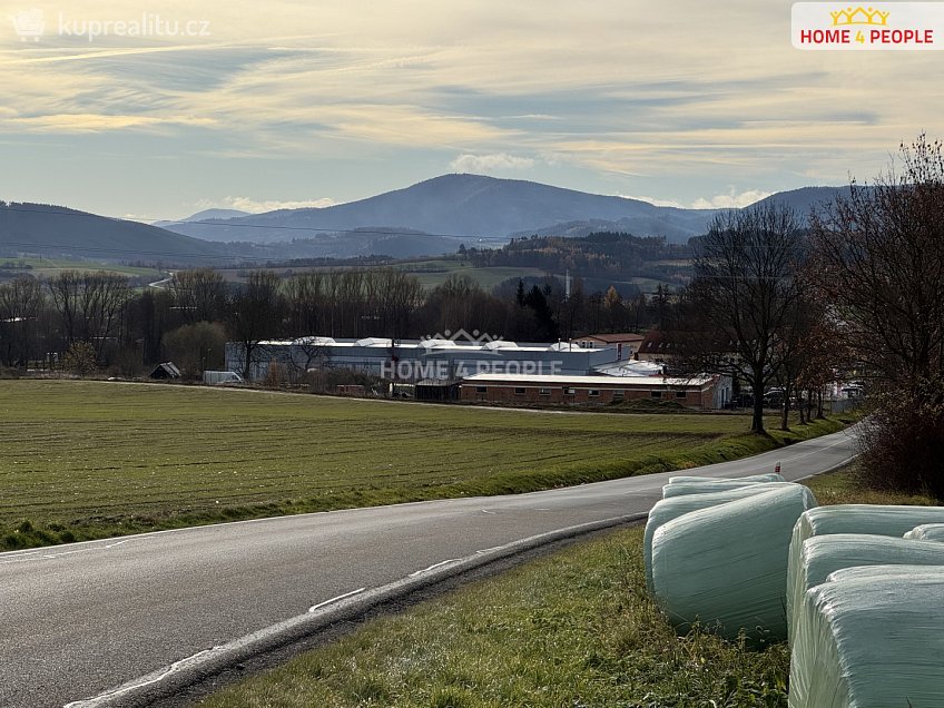 Prodej  stavebního pozemku 2261 m^2 Pražská, Vlachovo Březí 