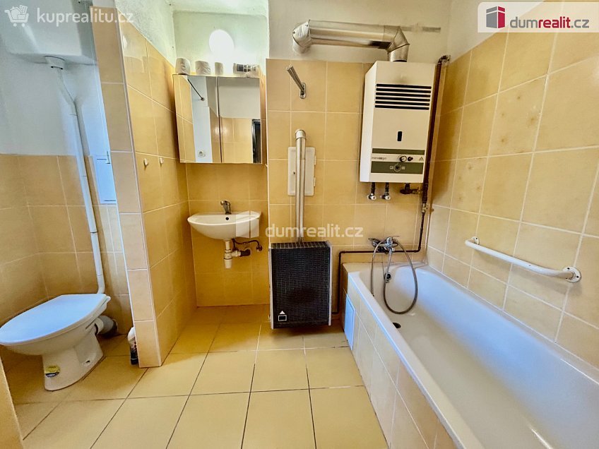 Prodej bytu 3+1 65 m^2 Dr. Beneše, Poděbrady 