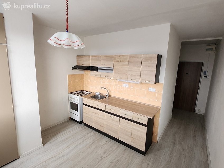 Pronájem bytu 2+1 54 m^2 Osvoboditelů, Lovosice 