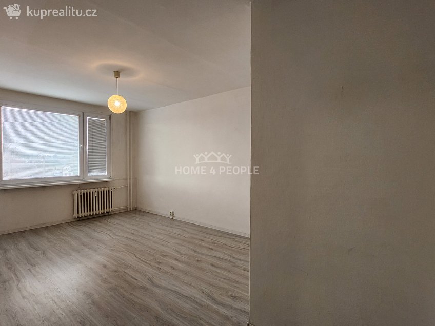 Pronájem bytu 2+1 54 m^2 Osvoboditelů, Lovosice 