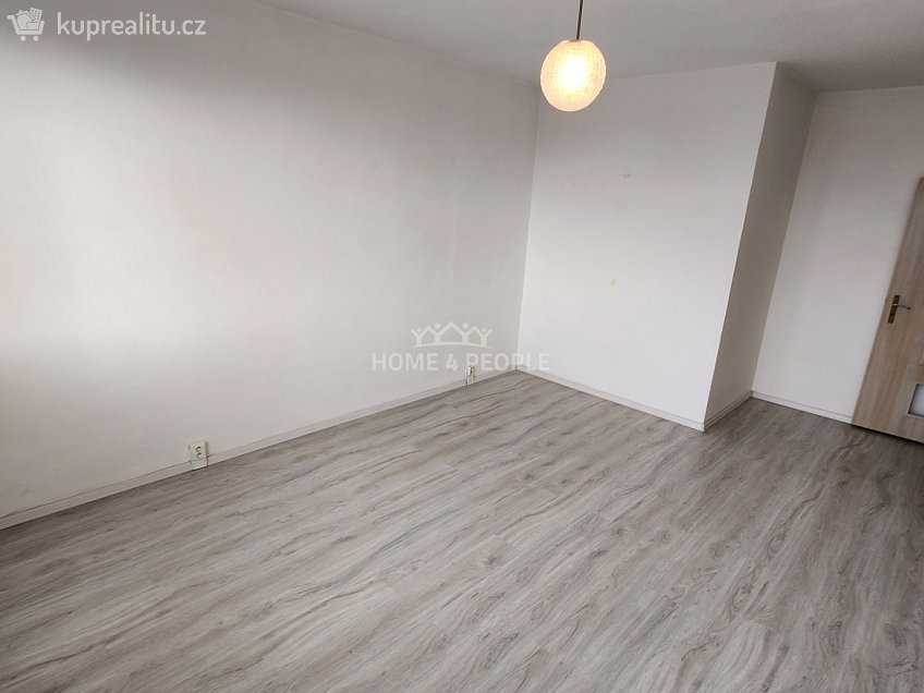 Pronájem bytu 2+1 54 m^2 Osvoboditelů, Lovosice 