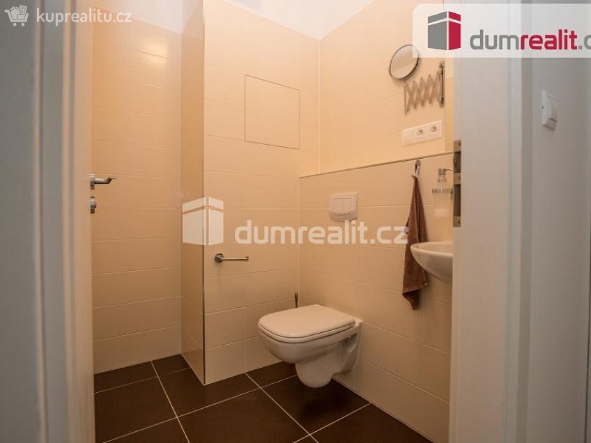 Pronájem bytu 4+kk 94 m^2 Jurkovičova, Praha 11 