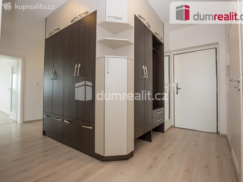 Pronájem bytu 4+kk 94 m^2 Jurkovičova, Praha 11 