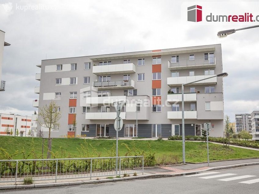 Pronájem bytu 4+kk 94 m^2 Jurkovičova, Praha 11 