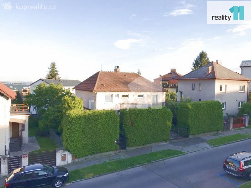 Pronájem bytu 1+1 49 m^2 Zlonínská, Praha 8 