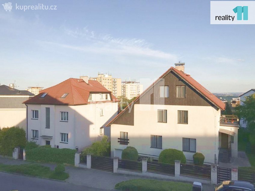 Pronájem bytu 1+1 49 m^2 Zlonínská, Praha 8 