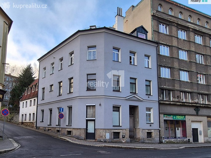 Prodej bytu 4+kk 88 m^2 Hlavní, Aš 