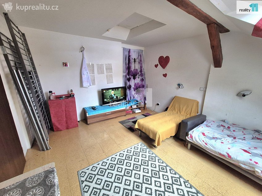 Prodej bytu 4+kk 88 m^2 Hlavní, Aš 