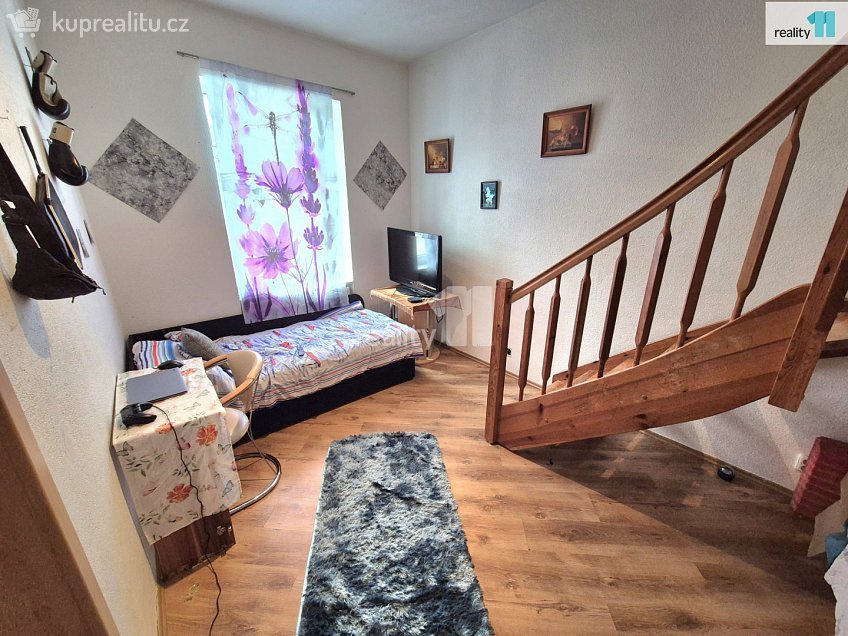 Prodej bytu 4+kk 88 m^2 Hlavní, Aš 