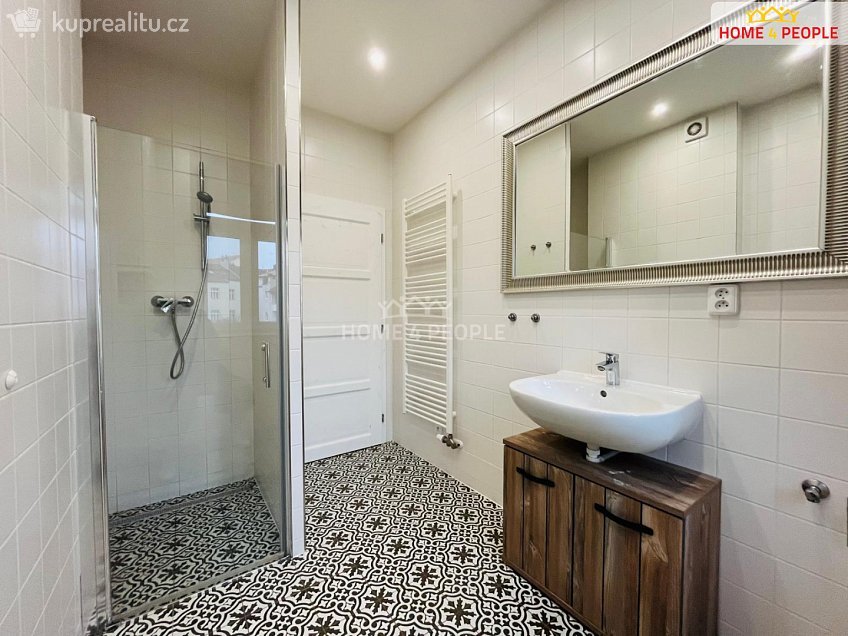 Pronájem bytu 3+kk 70 m^2 Spáčilova, Brno 