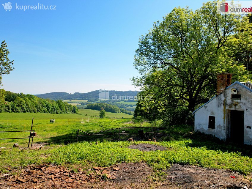Prodej  stavebního pozemku 3996 m^2 Mičovice, Mičovice 