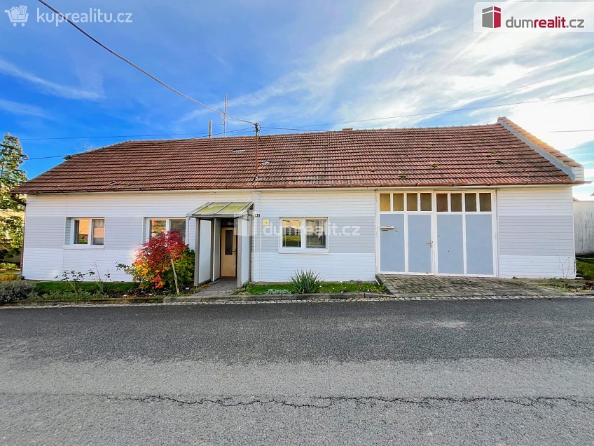 Prodej  rodinného domu 180 m^2 Vážany, Vážany 