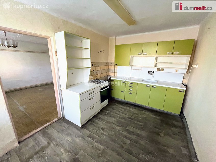 Prodej  rodinného domu 180 m^2 Vážany, Vážany 