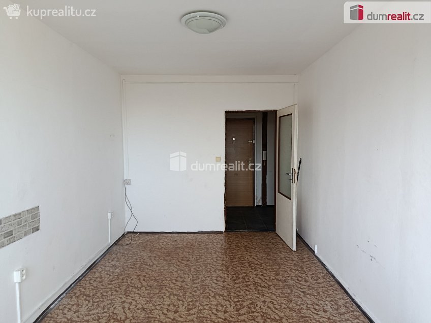 Pronájem bytu 3+1 70 m^2 Vodnická, Praha-Újezd 