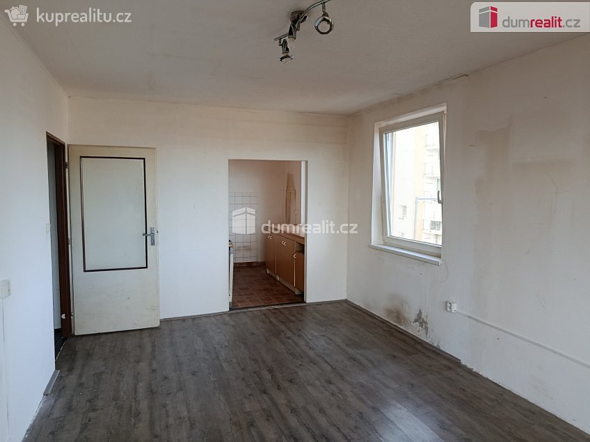 Pronájem bytu 3+1 70 m^2 Vodnická, Praha-Újezd 