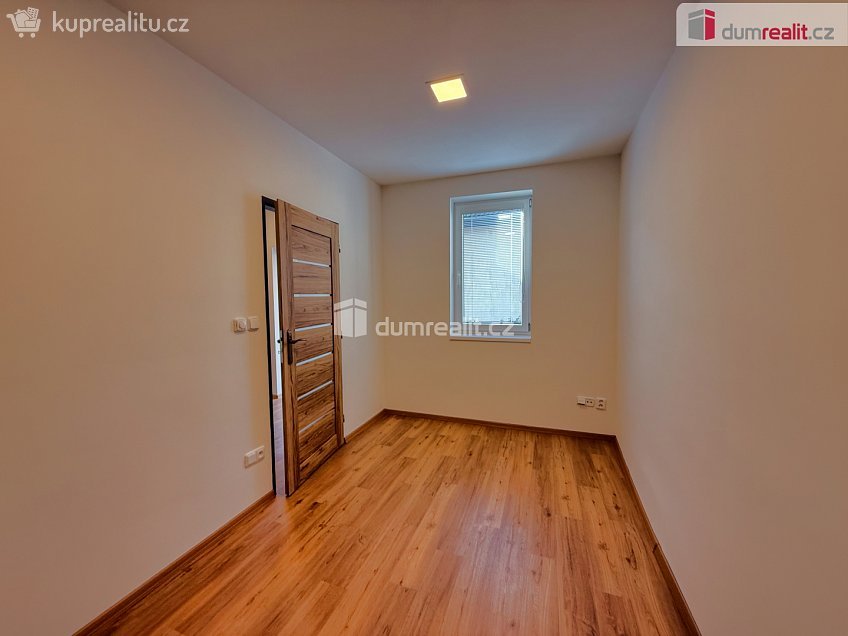 Pronájem bytu 2+1 52 m^2 Křešice, Křešice 