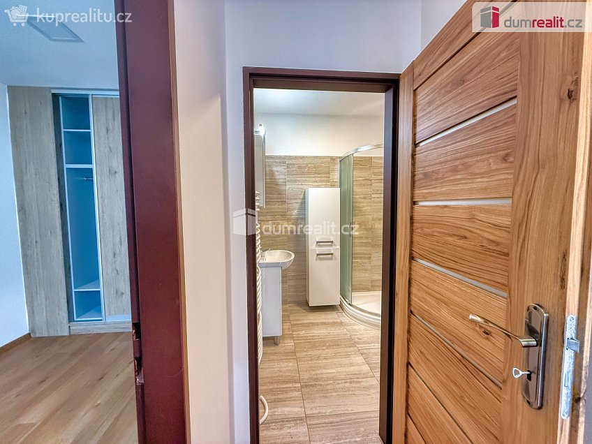 Pronájem bytu 2+1 52 m^2 Křešice, Křešice 
