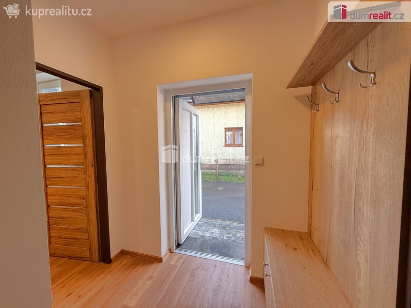 Pronájem bytu 2+1 52 m^2 Křešice, Křešice 