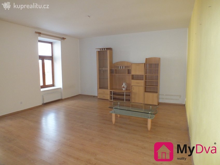 Pronájem bytu 2+kk 55 m^2 Na Kopečku, Znojmo 