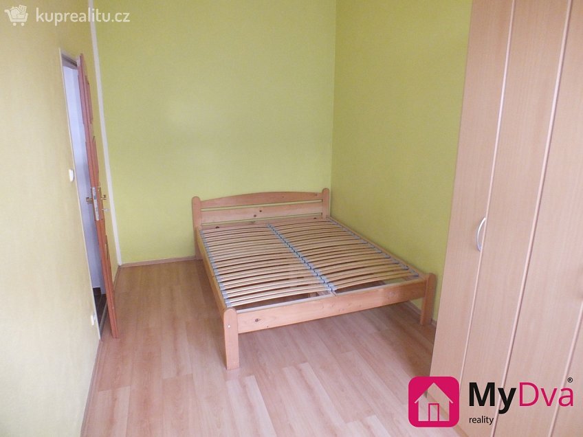 Pronájem bytu 2+kk 55 m^2 Na Kopečku, Znojmo 