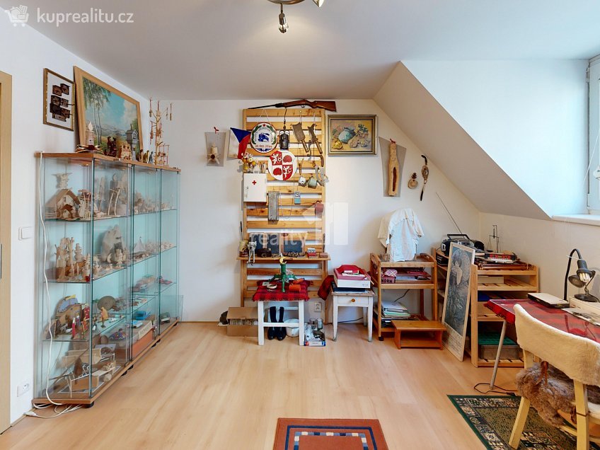 Prodej  rodinného domu 259 m^2 Srázná, Jihlava 