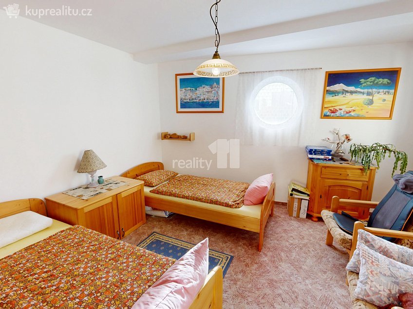 Prodej  rodinného domu 259 m^2 Srázná, Jihlava 