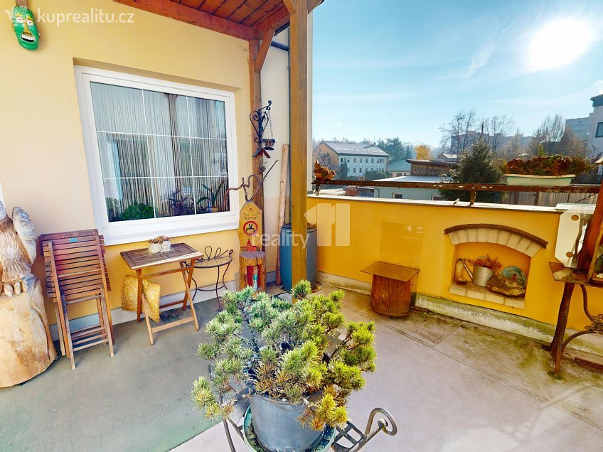 Prodej  rodinného domu 259 m^2 Srázná, Jihlava 