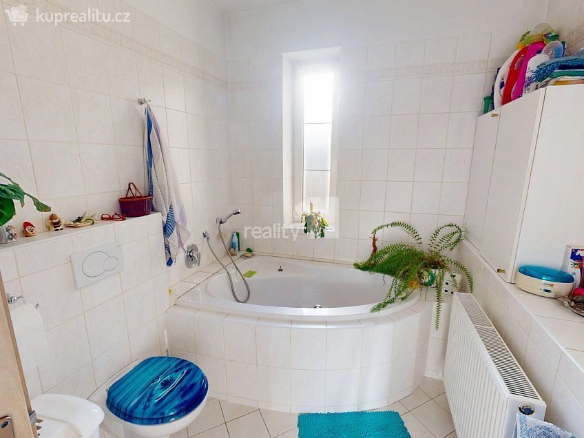 Prodej  rodinného domu 259 m^2 Srázná, Jihlava 