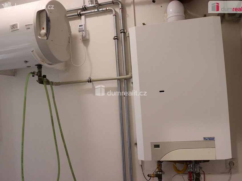 Pronájem  skladu 3276 m^2 Libušina, Olomouc 