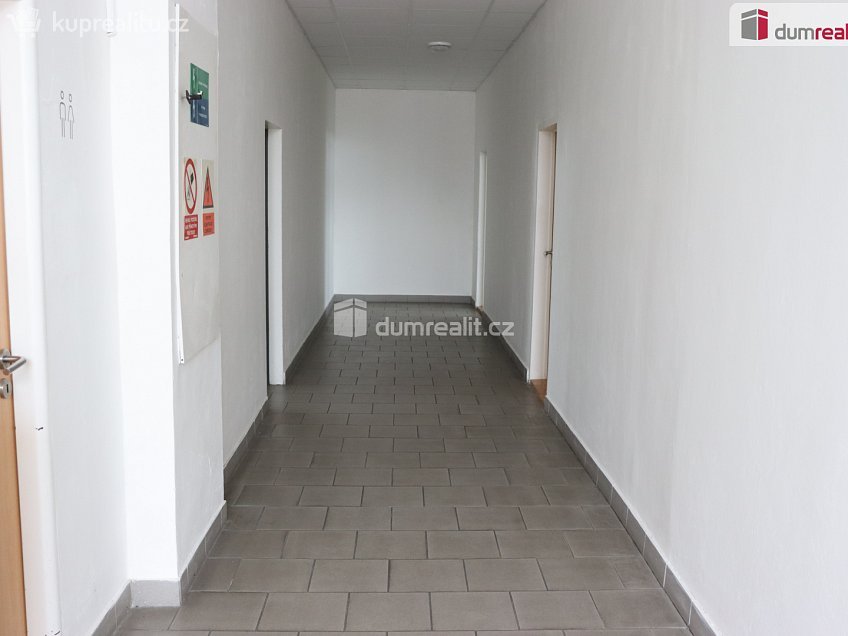 Pronájem  skladu 3276 m^2 Libušina, Olomouc 