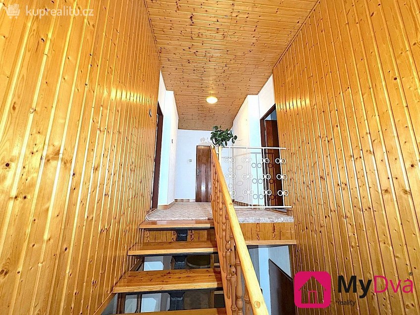 Pronájem  rodinného domu 280 m^2 Znojemská, Nový Šaldorf-Sedlešovice 