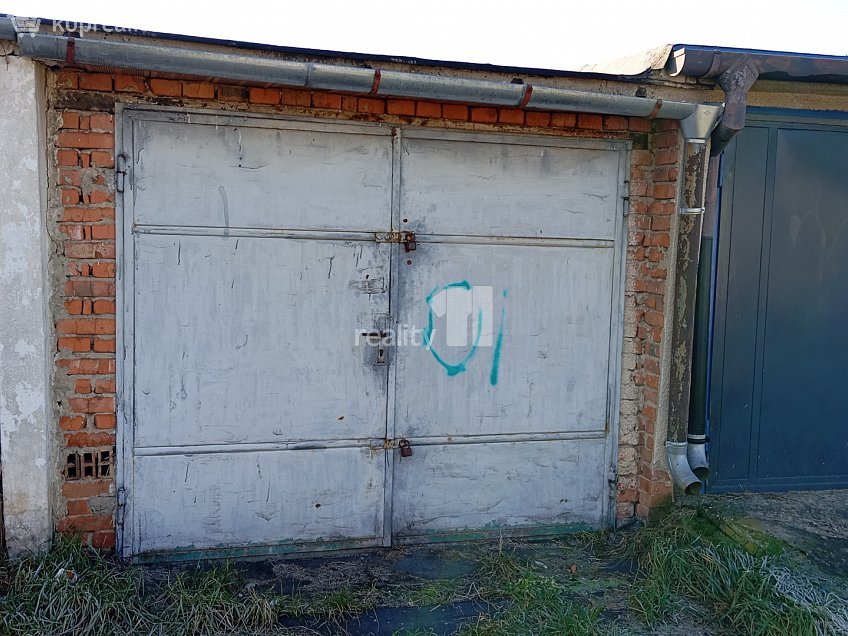 Prodej  garáže 19 m^2 Průmyslová, Hodonín 