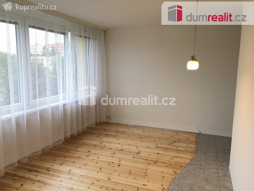 Pronájem bytu 2+kk 63 m^2 Bernolákova, Praha 4 