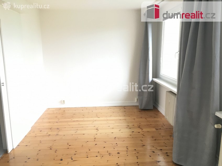 Pronájem bytu 2+kk 63 m^2 Bernolákova, Praha 4 