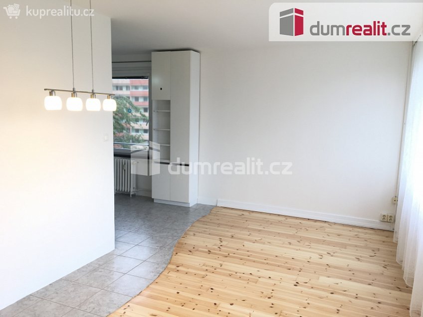 Pronájem bytu 2+kk 63 m^2 Bernolákova, Praha 4 
