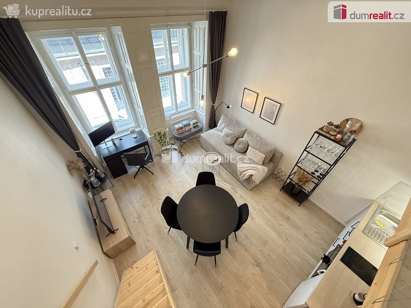 Pronájem bytu 1+kk 42 m^2 Na Valentince, Praha 5 