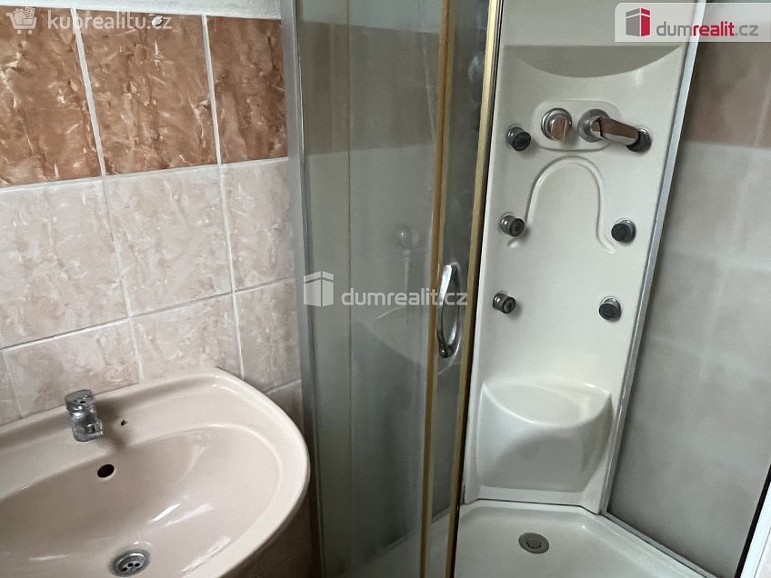 Pronájem bytu 1+kk 23 m^2 Branky, Branky 